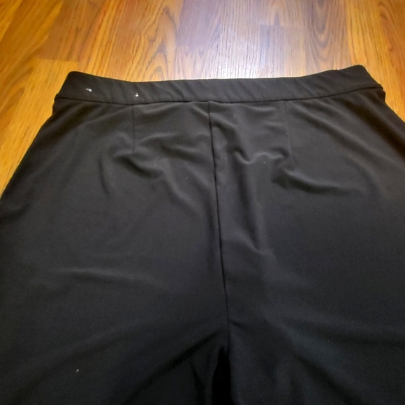 Laura Plus 1x Stretch Leggings – Size Large (32” Waist) – Comfy & Flexible Fit - Picture 5 of 9